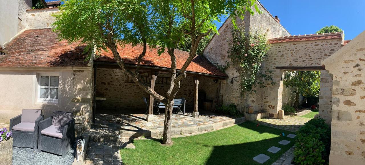 La Maison D'Emilie - Chambres D'Hotes Chaumes-en-Brie Eksteriør billede